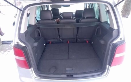 Volkswagen Touran III, 2003 год, 680 000 рублей, 17 фотография