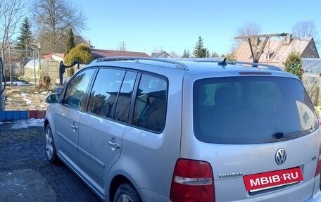 Volkswagen Touran III, 2003 год, 680 000 рублей, 4 фотография