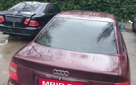 Audi A4, 1995 год, 170 000 рублей, 2 фотография