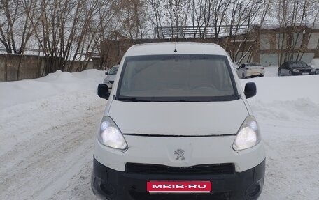 Peugeot Partner II рестайлинг 2, 2012 год, 500 000 рублей, 1 фотография