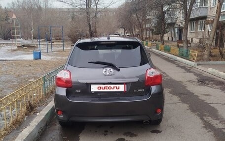 Toyota Auris II, 2010 год, 700 000 рублей, 1 фотография