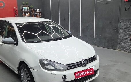 Volkswagen Golf VI, 2012 год, 700 000 рублей, 3 фотография