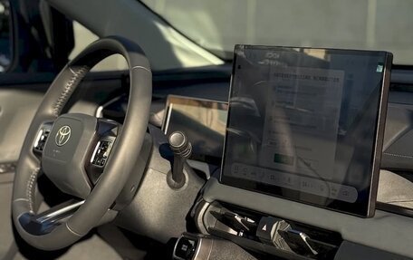 Toyota RAV4, 2026 год, 4 900 000 рублей, 27 фотография