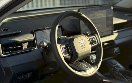 Toyota RAV4, 2026 год, 4 900 000 рублей, 26 фотография