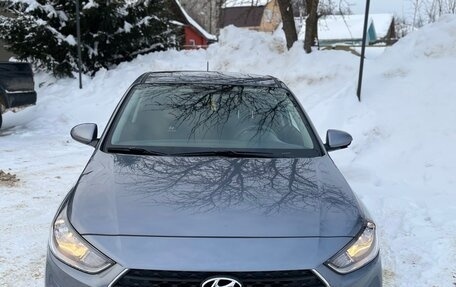 Hyundai Solaris II рестайлинг, 2018 год, 1 400 000 рублей, 2 фотография