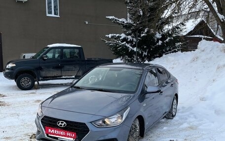 Hyundai Solaris II рестайлинг, 2018 год, 1 400 000 рублей, 6 фотография