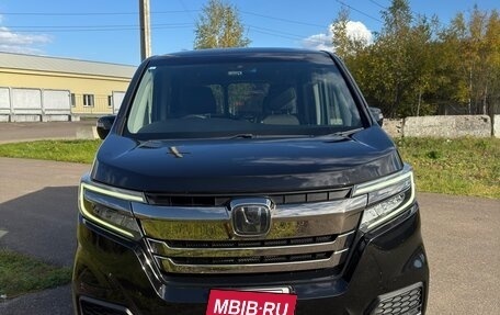 Honda Stepwgn IV, 2019 год, 2 250 000 рублей, 3 фотография