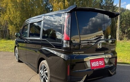 Honda Stepwgn IV, 2019 год, 2 250 000 рублей, 4 фотография