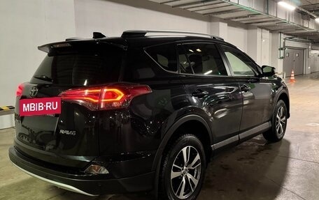 Toyota RAV4, 2016 год, 1 800 000 рублей, 2 фотография