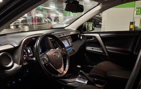 Toyota RAV4, 2016 год, 1 800 000 рублей, 5 фотография