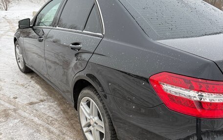 Mercedes-Benz E-Класс, 2011 год, 1 800 000 рублей, 6 фотография