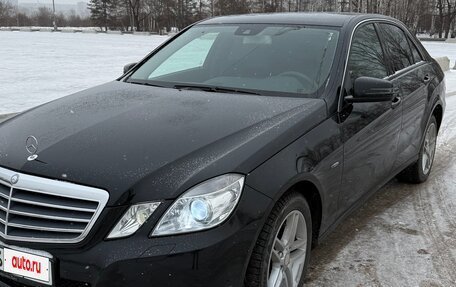 Mercedes-Benz E-Класс, 2011 год, 1 800 000 рублей, 3 фотография