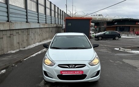 Hyundai Solaris II рестайлинг, 2013 год, 720 000 рублей, 9 фотография