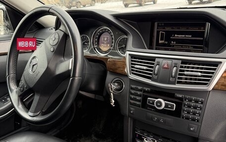 Mercedes-Benz E-Класс, 2011 год, 1 800 000 рублей, 12 фотография