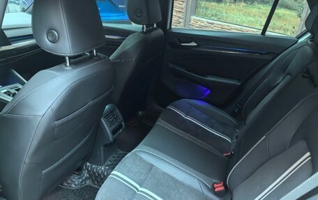 Volkswagen Golf VIII, 2022 год, 1 999 800 рублей, 10 фотография