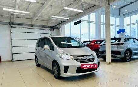 Honda Freed I, 2014 год, 1 279 000 рублей, 8 фотография
