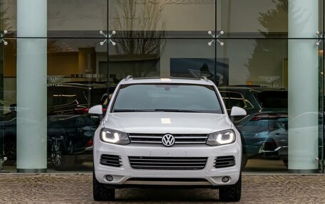Volkswagen Touareg III, 2013 год, 1 895 000 рублей, 2 фотография