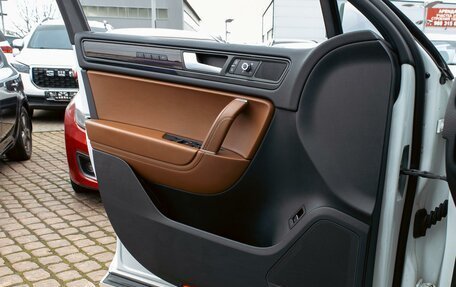 Volkswagen Touareg III, 2013 год, 1 895 000 рублей, 12 фотография