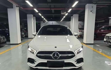 Mercedes-Benz A-Класс, 2022 год, 1 990 000 рублей, 2 фотография