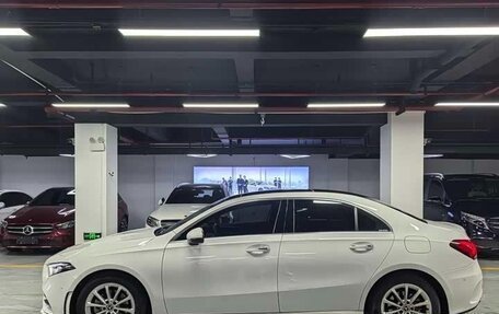 Mercedes-Benz A-Класс, 2022 год, 1 990 000 рублей, 4 фотография