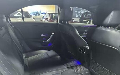 Mercedes-Benz A-Класс, 2022 год, 1 990 000 рублей, 15 фотография