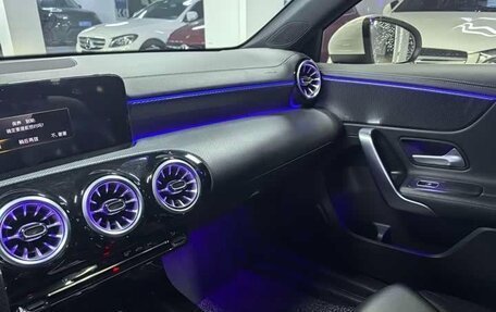 Mercedes-Benz A-Класс, 2022 год, 1 990 000 рублей, 11 фотография