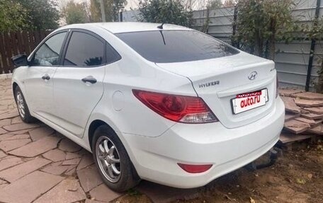 Hyundai Solaris II рестайлинг, 2012 год, 700 000 рублей, 6 фотография