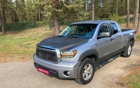 Toyota Tundra II, 2010 год, 2 800 000 рублей, 1 фотография