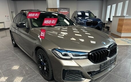 BMW 5 серия, 2018 год, 3 890 000 рублей, 2 фотография