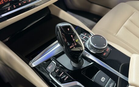 BMW 5 серия, 2018 год, 3 890 000 рублей, 19 фотография