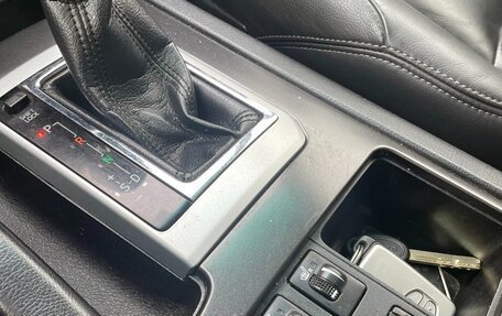 Toyota Land Cruiser Prado 150 рестайлинг 2, 2015 год, 3 249 888 рублей, 5 фотография