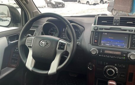 Toyota Land Cruiser Prado 150 рестайлинг 2, 2015 год, 3 249 888 рублей, 12 фотография