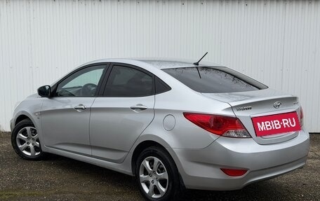 Hyundai Solaris II рестайлинг, 2013 год, 859 999 рублей, 2 фотография