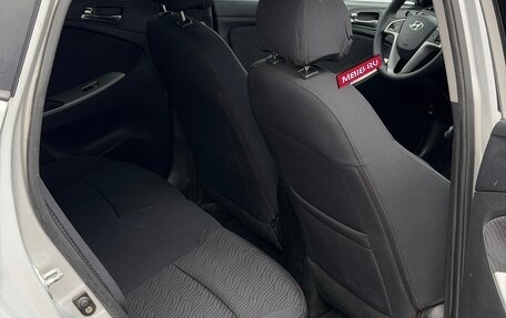 Hyundai Solaris II рестайлинг, 2013 год, 859 999 рублей, 15 фотография