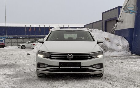 Volkswagen Passat B8 рестайлинг, 2021 год, 2 300 000 рублей, 2 фотография