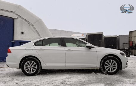Volkswagen Passat B8 рестайлинг, 2021 год, 2 300 000 рублей, 7 фотография