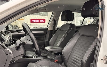 Volkswagen Passat B8 рестайлинг, 2021 год, 2 300 000 рублей, 13 фотография