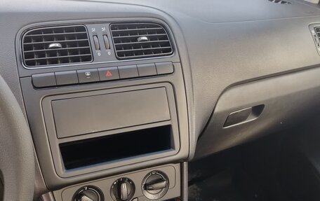 Volkswagen Polo VI (EU Market), 2014 год, 1 100 000 рублей, 8 фотография