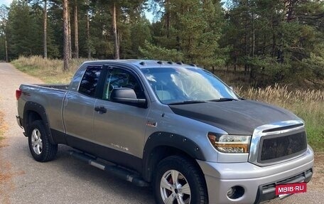 Toyota Tundra II, 2010 год, 2 800 000 рублей, 2 фотография