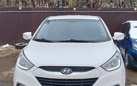 Hyundai ix35 I рестайлинг, 2014 год, 1 000 000 рублей, 2 фотография
