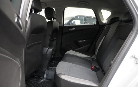 Opel Astra J, 2011 год, 825 000 рублей, 9 фотография