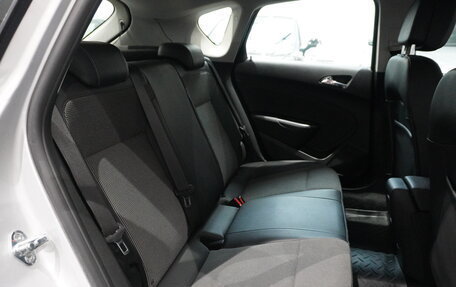 Opel Astra J, 2011 год, 825 000 рублей, 10 фотография