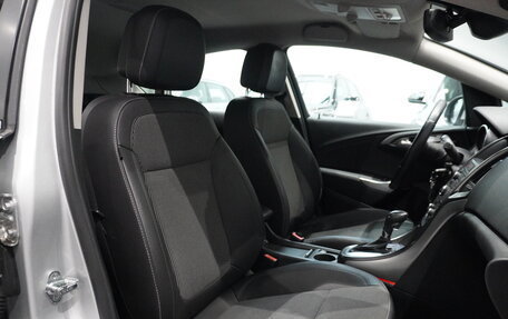 Opel Astra J, 2011 год, 825 000 рублей, 11 фотография