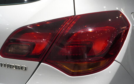 Opel Astra J, 2011 год, 825 000 рублей, 25 фотография