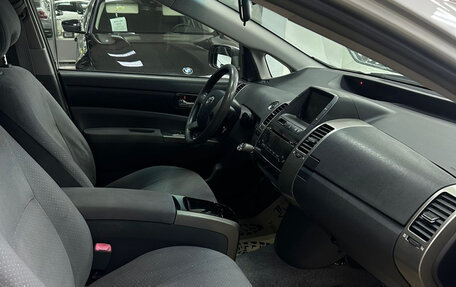 Toyota Prius, 2006 год, 690 000 рублей, 12 фотография