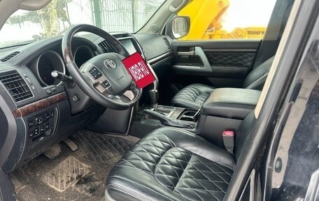 Toyota Land Cruiser 200, 2010 год, 2 120 000 рублей, 5 фотография