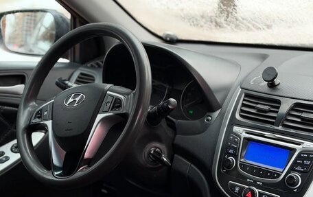 Hyundai Solaris II рестайлинг, 2013 год, 485 000 рублей, 3 фотография