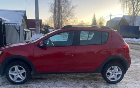 Renault Sandero II рестайлинг, 2016 год, 750 000 рублей, 2 фотография