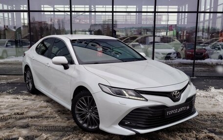Toyota Camry, 2019 год, 3 100 000 рублей, 3 фотография