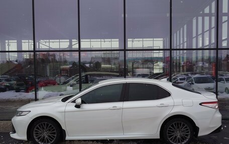 Toyota Camry, 2019 год, 3 100 000 рублей, 4 фотография